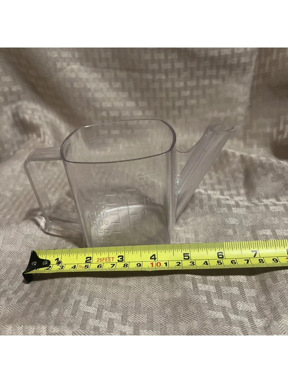 Vintage EHI Gravy Fat Separator 1-1/2 Cup Clear Plastic Measuring Pitcher teapot